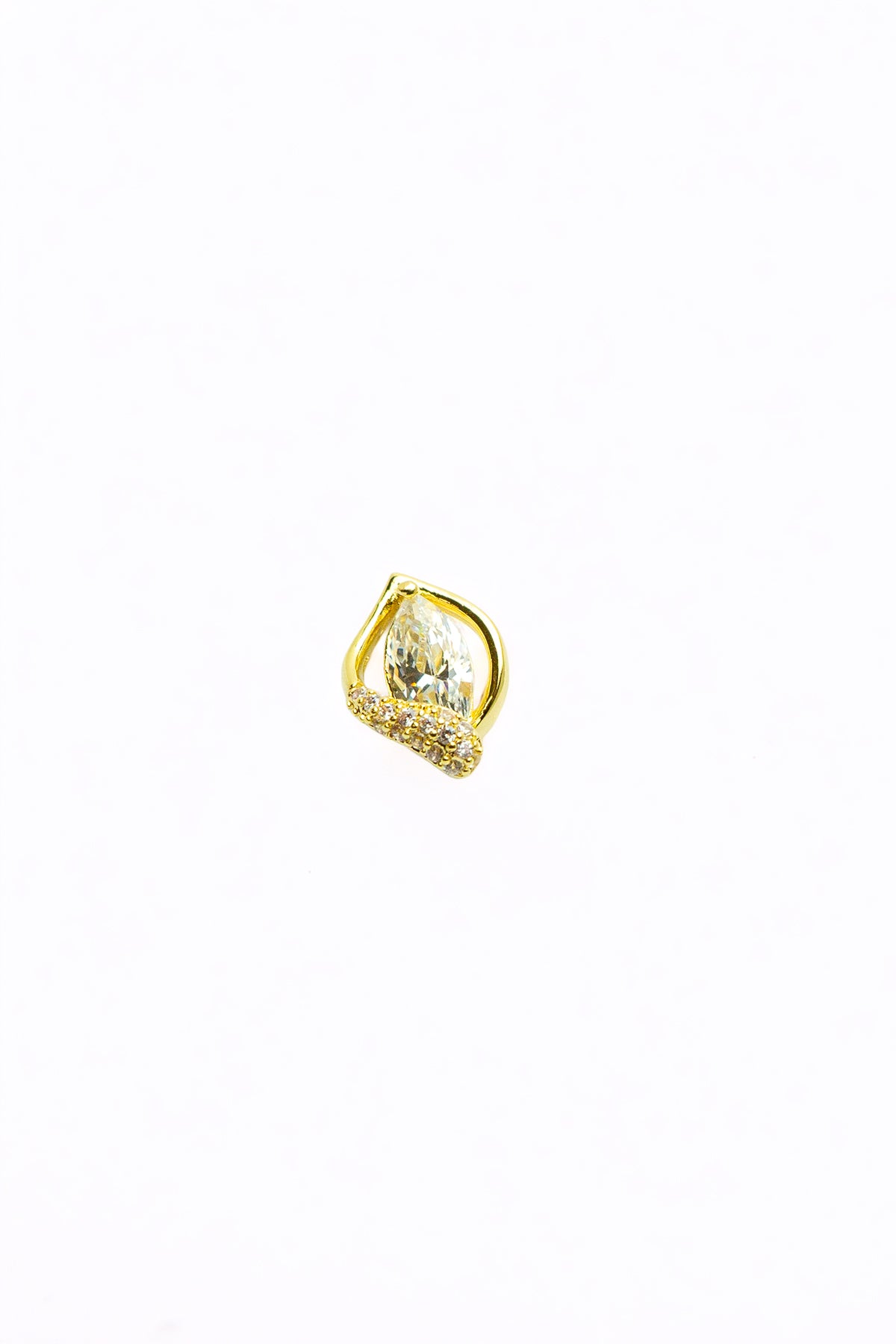 Single gold stud earring with crystal